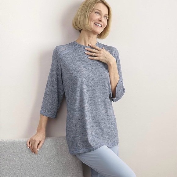 Silvert’s Women’s Open Back Adaptive Active Crew Neck Top for Seniors - Picture 2 of 4